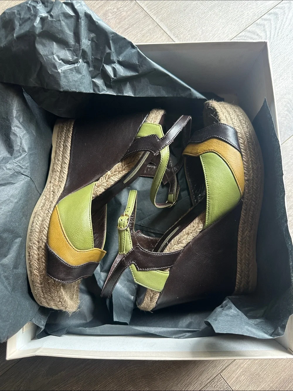 L'Autre Chose Green Multi-Color Leather Wedge Sandals